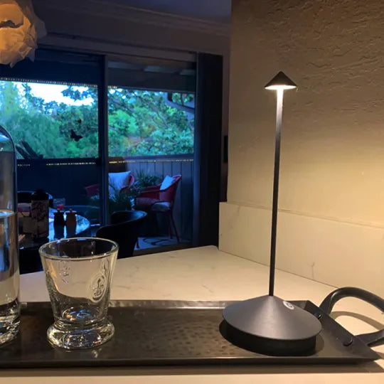 Candeeiro de secretária LED sem fios moderno em alumínio com dimmer para secretária