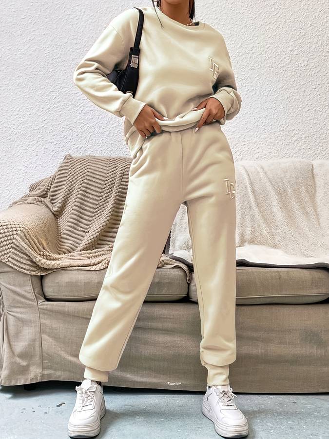 Joy - Elegancki zestaw sweter i spodnie dla kobiet