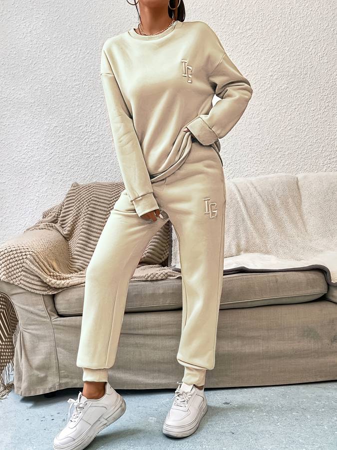 Joy - Elegancki zestaw sweter i spodnie dla kobiet