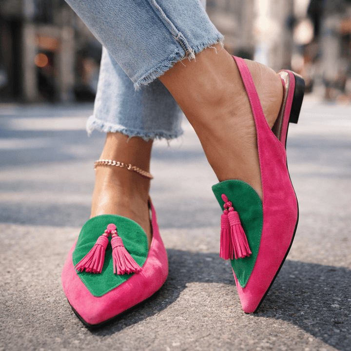Baleriny damskie slingback na lato ze skóry ekologicznej ze szpiczastym noskiem i pomponami