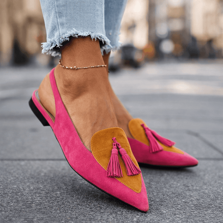 Baleriny damskie slingback na lato ze skóry ekologicznej ze szpiczastym noskiem i pomponami