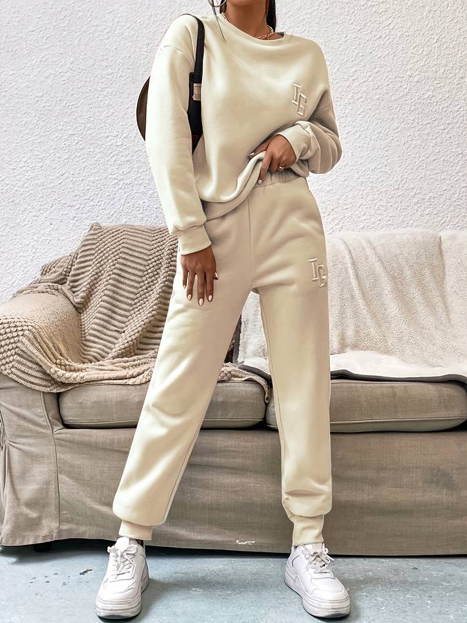 Joy - Elegancki zestaw sweter i spodnie dla kobiet