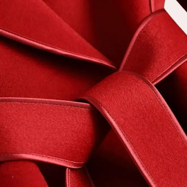 Płaszcz damski wełniany na wiosnę – elegancki długi płaszcz damski z wełny z paskiem