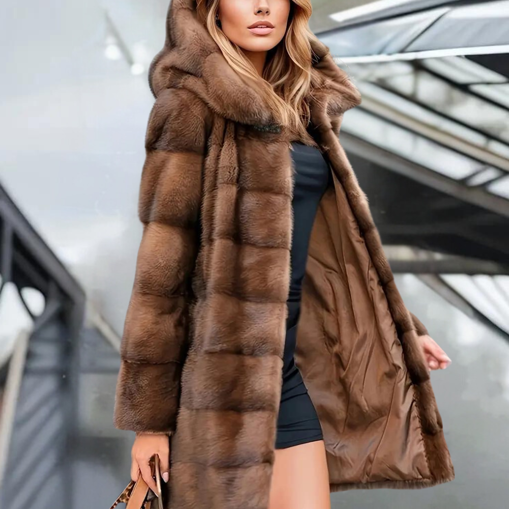 Karolina - Modna kurtka damska ze stylową bluzą z kapturem
