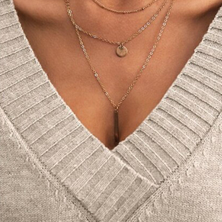 Liliana - Stylowy casualowy sweter z dekoltem w szpic