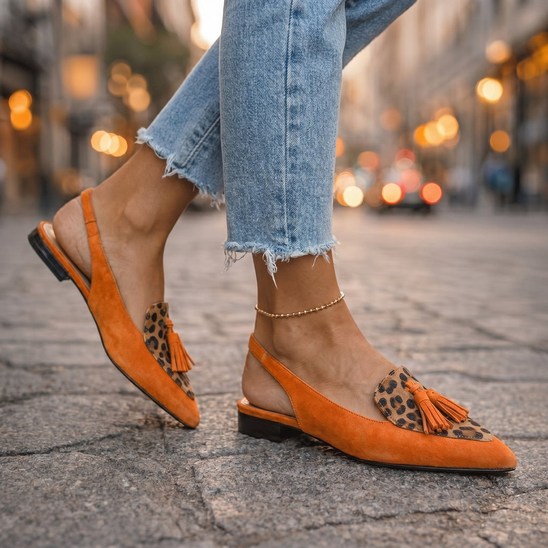 Baleriny damskie slingback na lato ze skóry ekologicznej ze szpiczastym noskiem i pomponami