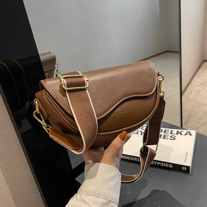 Torebka damska skórzana na ramię listonoszka casual elegancka na lato