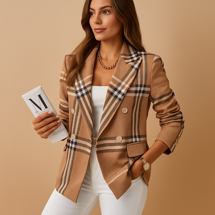 Blazer femme cintré élégant avec détails raffinés pour une tenue chic d’été