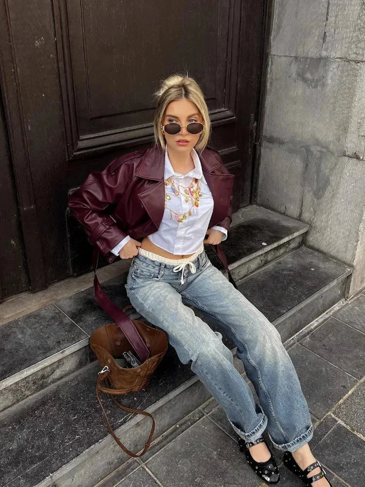 Krótki płaszcz damski typu trench z paskiem elegancki płaszcz przejściowy na jesień