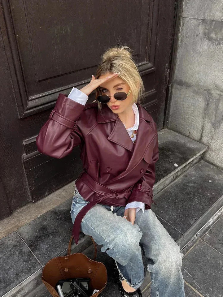 Krótki płaszcz damski typu trench z paskiem elegancki płaszcz przejściowy na jesień