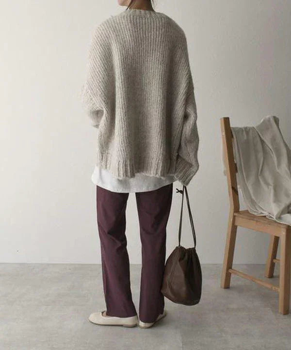 Sweter damski oversize z grubej dzianiny wełnianej z okrągłym dekoltem ciepły na jesień