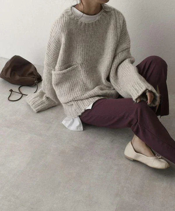 Sweter damski oversize z grubej dzianiny wełnianej z okrągłym dekoltem ciepły na jesień