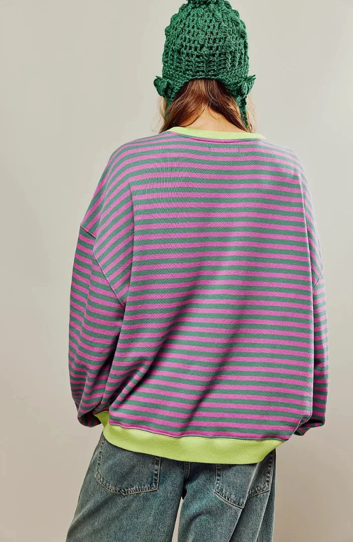 Sweter damski w paski z lekkiej dzianiny o luźnym kroju na jesień casualowy