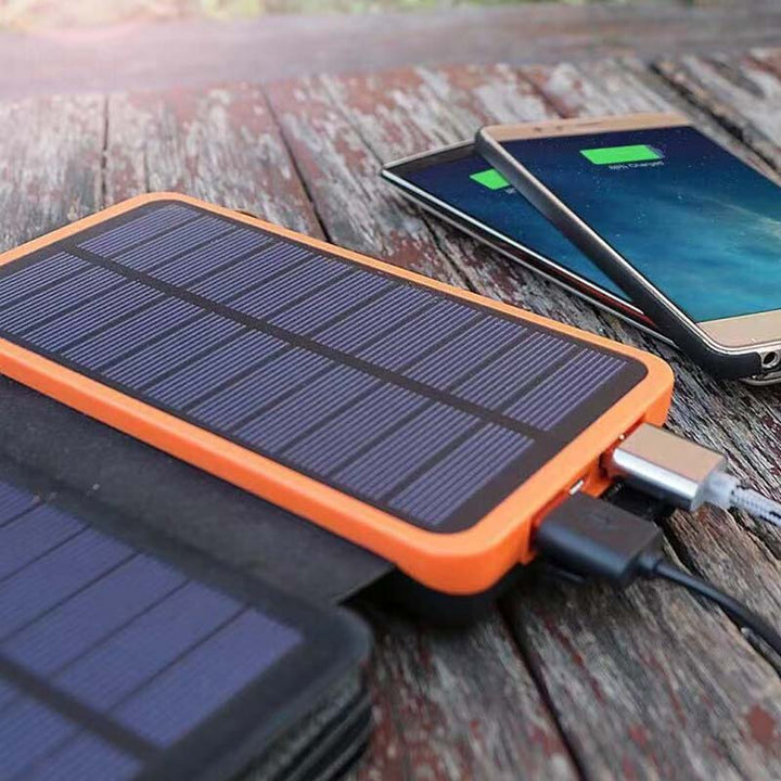 Powerbank solarny do ładowania telefonu 25000mAh na kemping i podróż