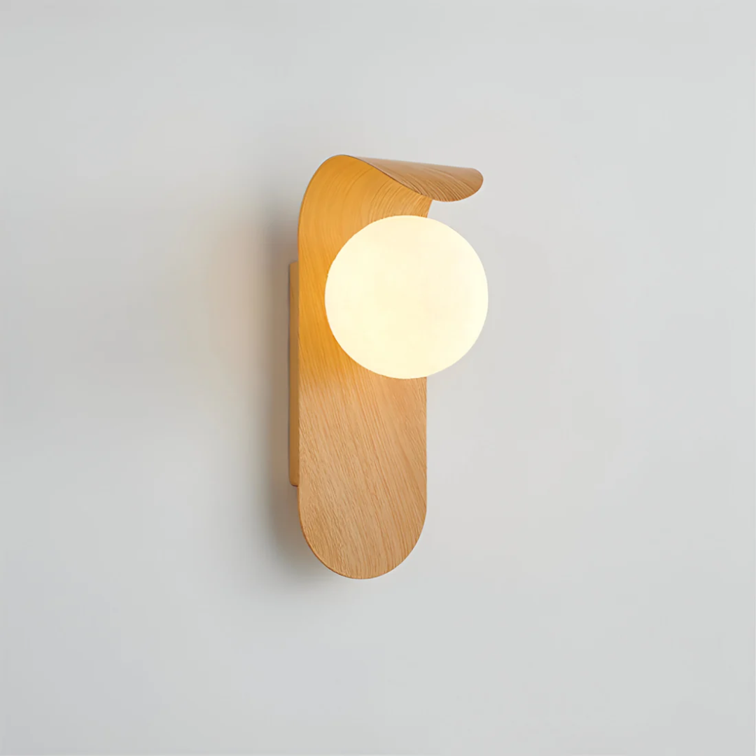 Kinkiet LED ścienny kulisty z drewnopodobnym wykończeniem do salonu 13x25cm